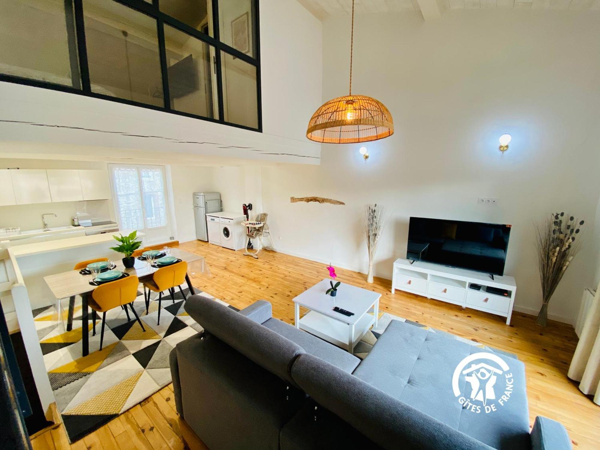 Loft Cocon Climatise - Imprenable Vue Sur Le Chateau Comtal Appartement